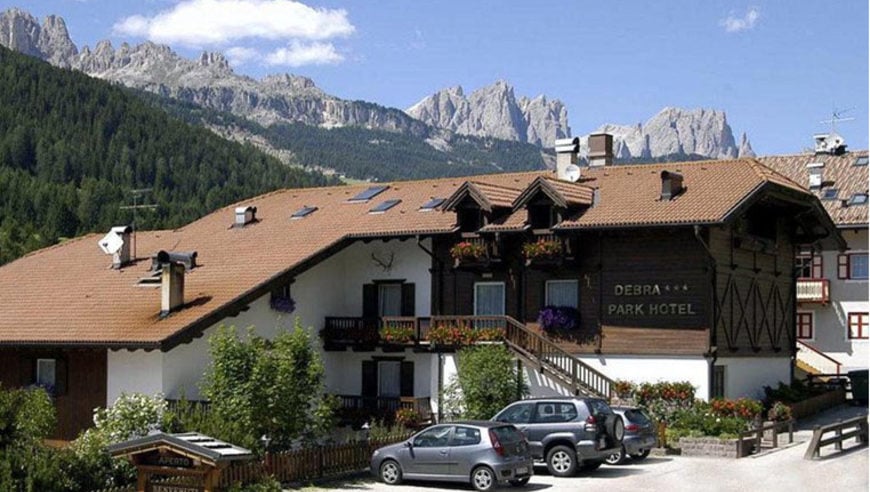 Debra Park hotel***