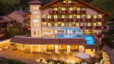 HOTEL GARDEN****